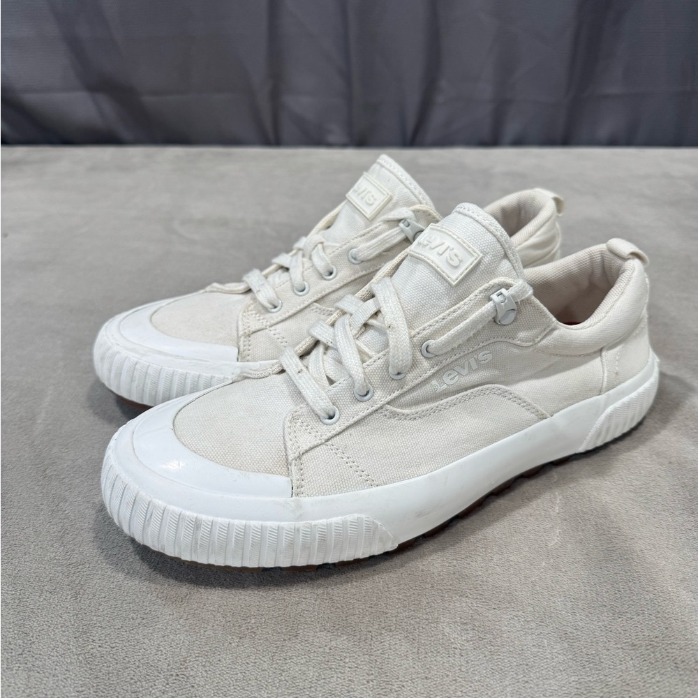 Levi's Cream Canvas Sneakers